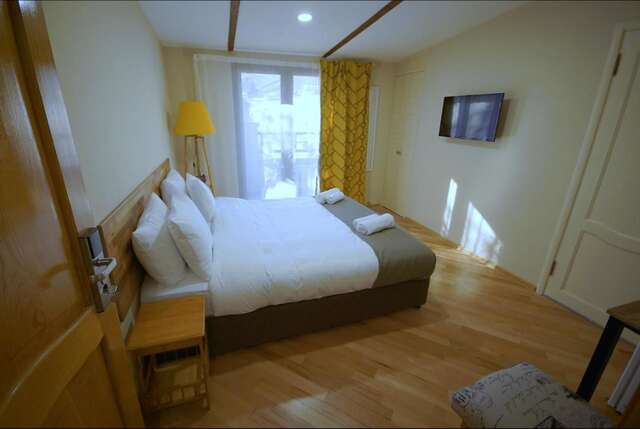 Отель Hotel Cordata Тбилиси-14